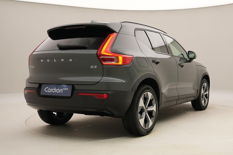 Volvo XC40 (2026) B3 AUT DARK ULTRA  - fotka 12 z 64