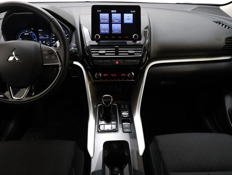 Mitsubishi Eclipse Cross (2022) 2.4i PHEV,4x4, nové ČR 1.maj. - fotka 29 z 30