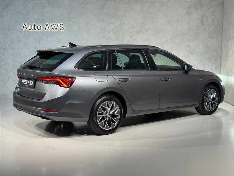 Škoda Octavia 2,0 TDi  DSG Tour Virtual LED - fotka 8 z 44