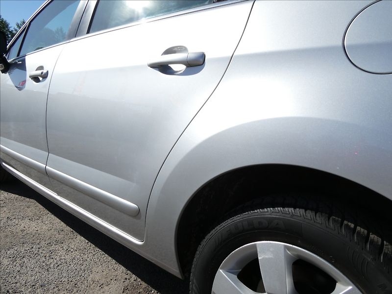 Peugeot 5008 1,6 16V 115kW Panorama,po serv - fotka 15 z 44
