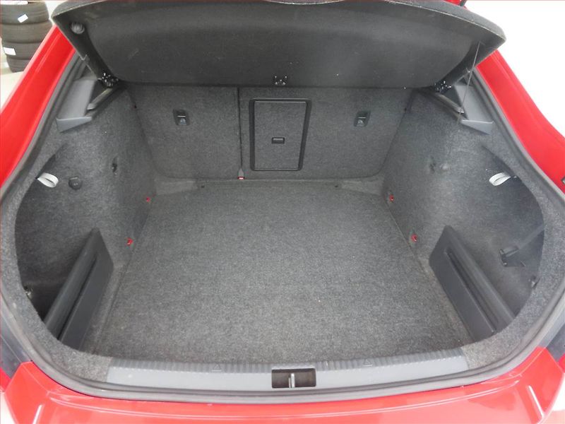 Škoda Octavia (2016) 1.6 TDI, Tempomat - fotka 14 z 18