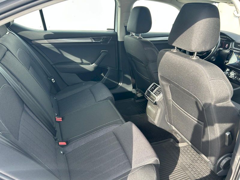 Škoda Superb (2022) STY TD 147/2.0 A7F - fotka 12 z 31