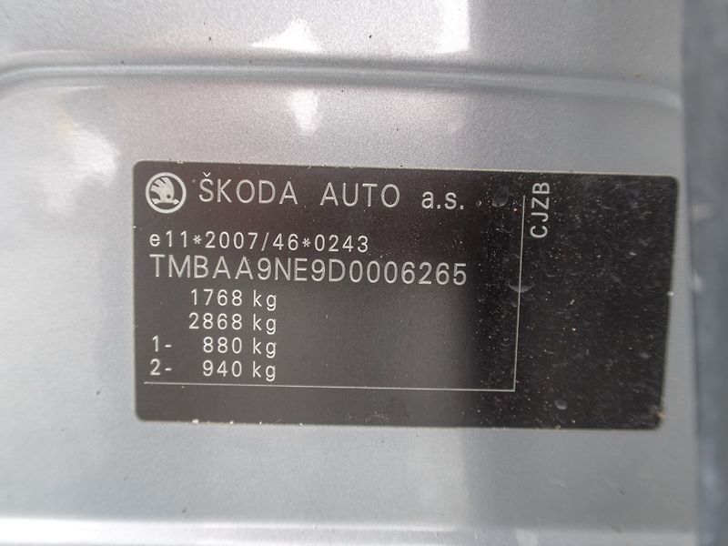 Škoda Octavia (2012) ČR 1.2TSI – NAVIGACE - fotka 39 z 44