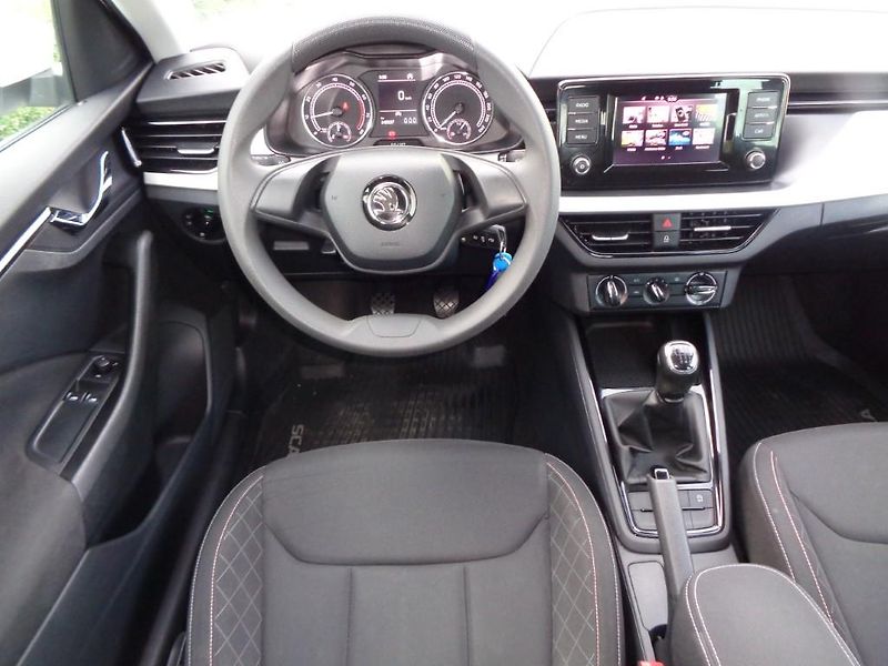 Škoda Scala 1.0 TSi Ambition  81kW - fotka 5 z 23