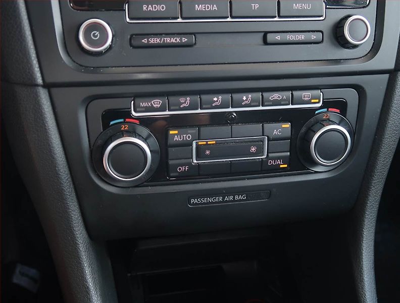 Audi A5 (2011) 2.0 TDI, Navi, Xenony - fotka 13 z 19