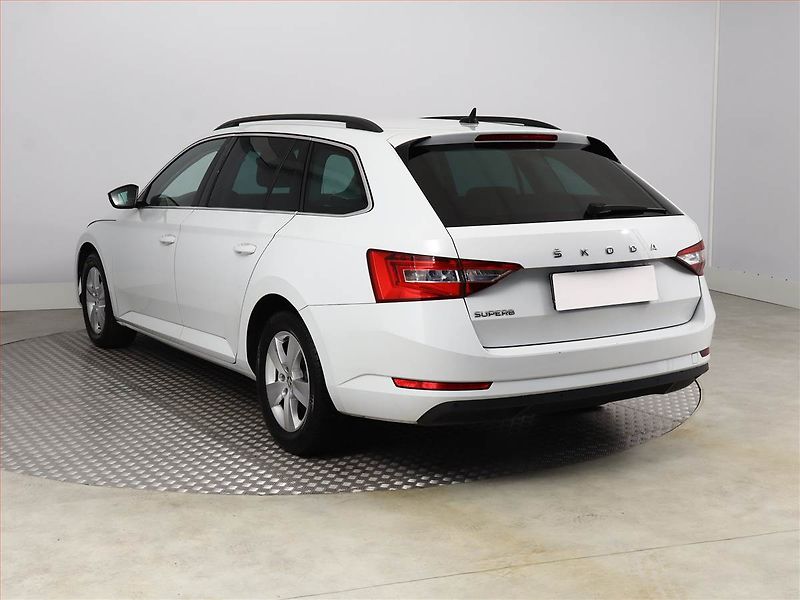 Škoda Superb (2022) Ambition 2.0 TDI, Automat - fotka 4 z 16