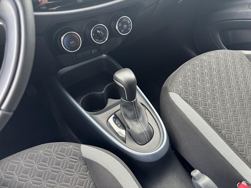 Toyota Aygo X STYLE 1.0 VVT-i 53 kW - fotka 18 z 21