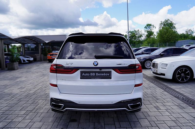 BMW X7 40d xDrive/Mpaket/AT9/22/340PS - fotka 5 z 19