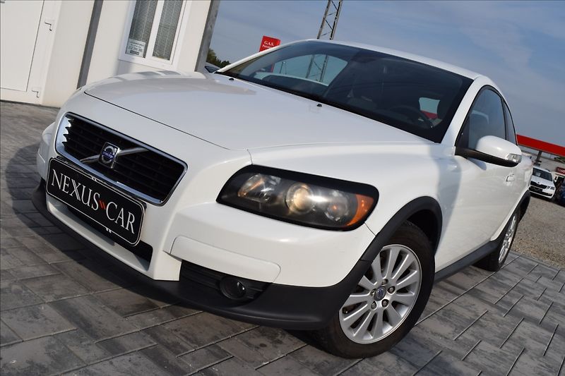 Volvo C30 1,6 80KW PO SERVISE - fotka 1 z 35