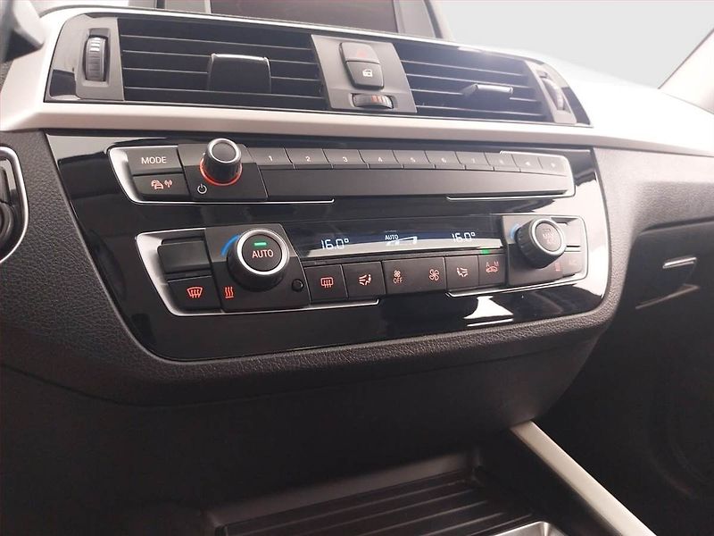 BMW Řada 1 (2019) 118d, Serv.kniha, Tempomat - fotka 13 z 21
