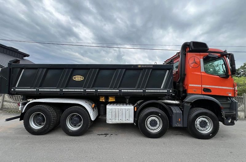 Mercedes-Benz (2017) Arocs 3251 8x4 Bordmatik  - fotka 4 z 12