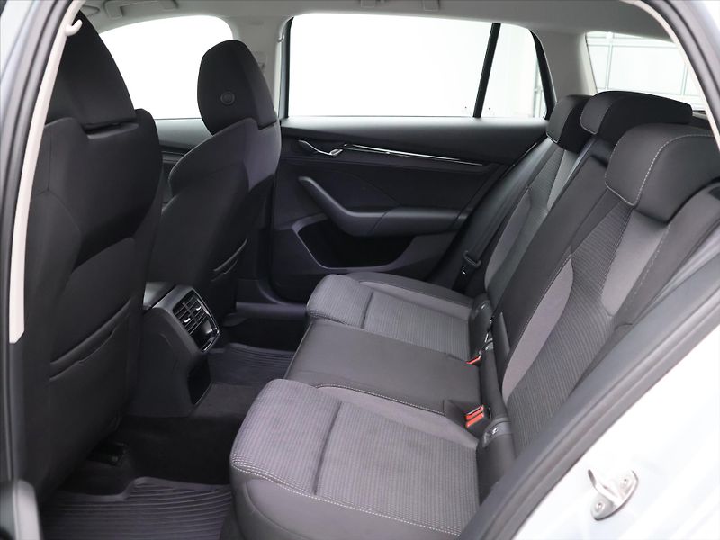 Škoda Octavia 2,0 TDI 85kW Aut.klima CZ DPH - fotka 13 z 27