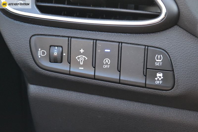 Hyundai i30 WG 1,5I MT SMART FL NAVI - fotka 35 z 45