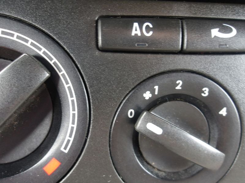 Volkswagen Transporter 2,5TDi 128kW ČR ! - fotka 29 z 31