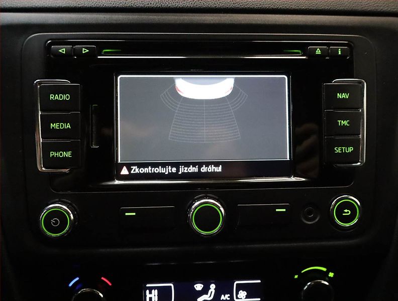Škoda Rapid (2013) Style 1.6 TDI, nová STK - fotka 13 z 18