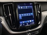 Volvo XC60 B4 AWD MOMENTUM REZERVACE - náhled 41