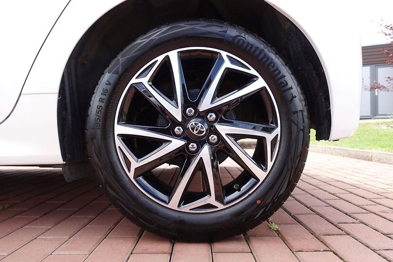 Toyota Yaris 1.5TNGA 125 - 1 CVT  Comfort T - fotka 8 z 28