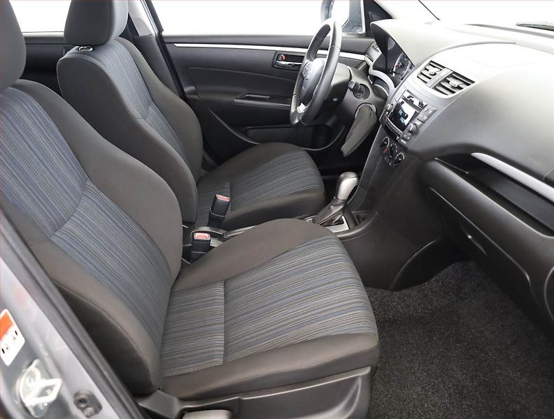 Suzuki Swift (2014) 1.2, Automat, ČR,1.maj - fotka 7 z 13