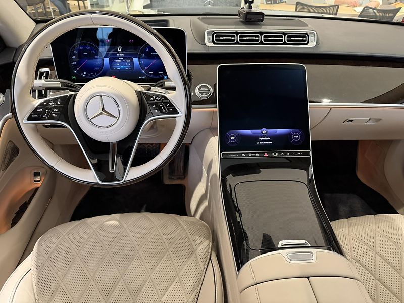 Mercedes-Benz Třídy S (2022) S 580 4M L/PANO/BURM/SOFT/DIGI - fotka 12 z 22