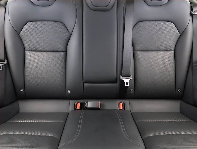 Tesla Model 3 (2023) Standard Range 60kWh, SoH 98% - fotka 10 z 32