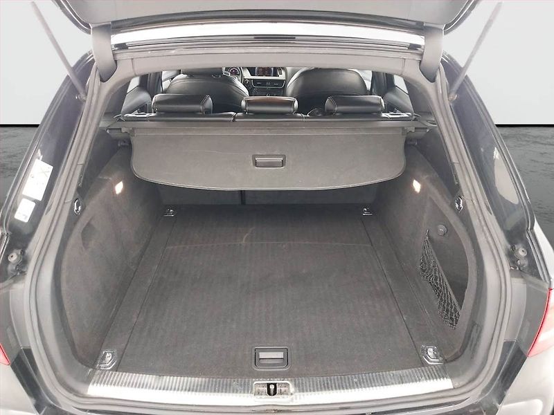Audi A4 (2010) 2.0 TDI, Serv.kniha, Xenony - fotka 14 z 21
