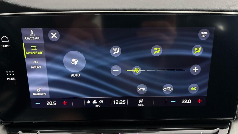 Škoda Octavia 2.0 TDI Ambition - fotka 23 z 24