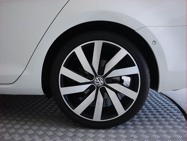 Volkswagen Golf (2015) 2.0 TDI, Automat, Serv.kniha - fotka 15 z 22