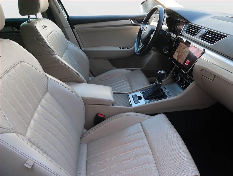 Škoda Superb (2019) Laurin&Klement 2.0 TDI - fotka 9 z 19