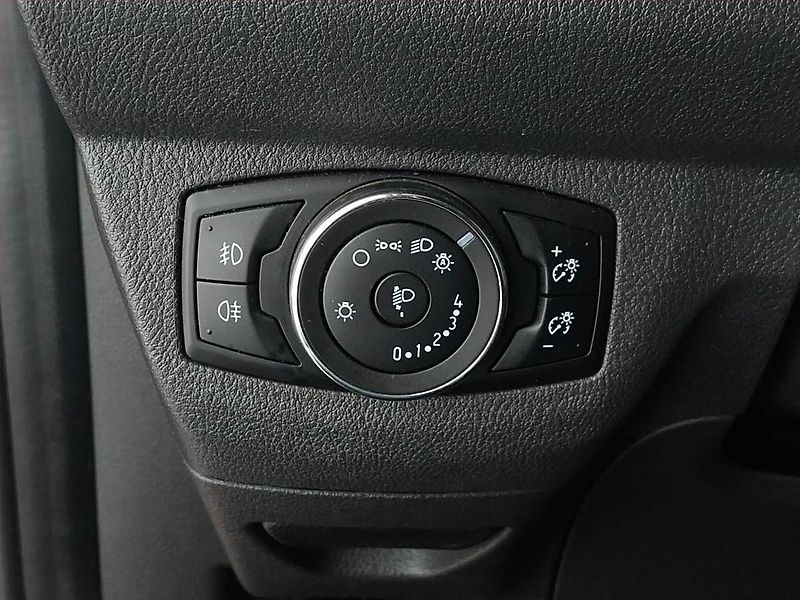 Ford Tourneo Courier (2017) Titanium 1.0 EcoBoost, 5Míst - fotka 17 z 17