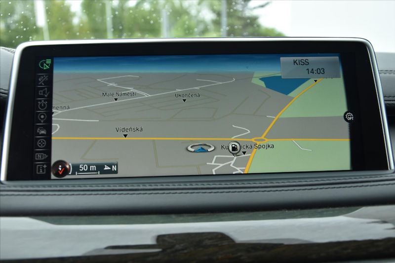 BMW X6 xDrive 30d 190kW ČR - fotka 23 z 26
