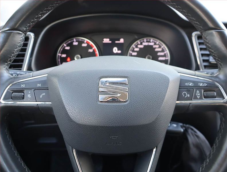 Seat Leon (2016) 1.4 TSI, Tempomat - fotka 16 z 16