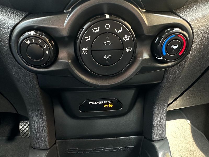 Ford EcoSport 1.0i 92kW/1MAJ/Park.senzory - fotka 26 z 26