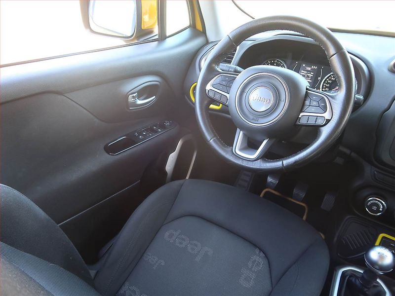 Jeep Renegade (2016) Longitude 1.6 E-torQ, Tempomat - fotka 7 z 17