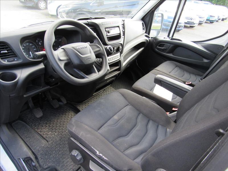 Iveco Daily 2,3 L4H4 115kW Maxi  35S16 - fotka 9 z 32