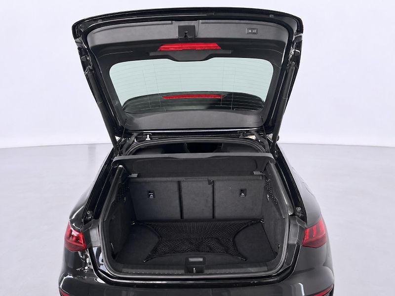 Audi RS 3 2,5 TFSi Sportback CZ DPH Pano - fotka 9 z 36