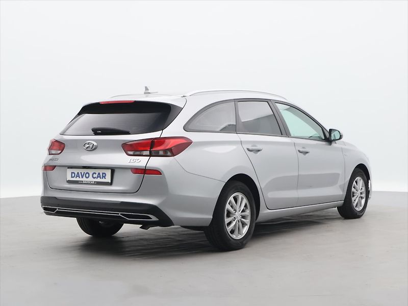 Hyundai i30 1,5 T-GDI Mild Hyb Comfort kom - fotka 7 z 28