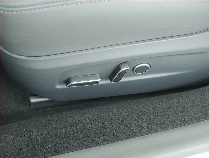Tesla Model 3 (2023) Standard Range LFP, SoH 94% - fotka 18 z 22