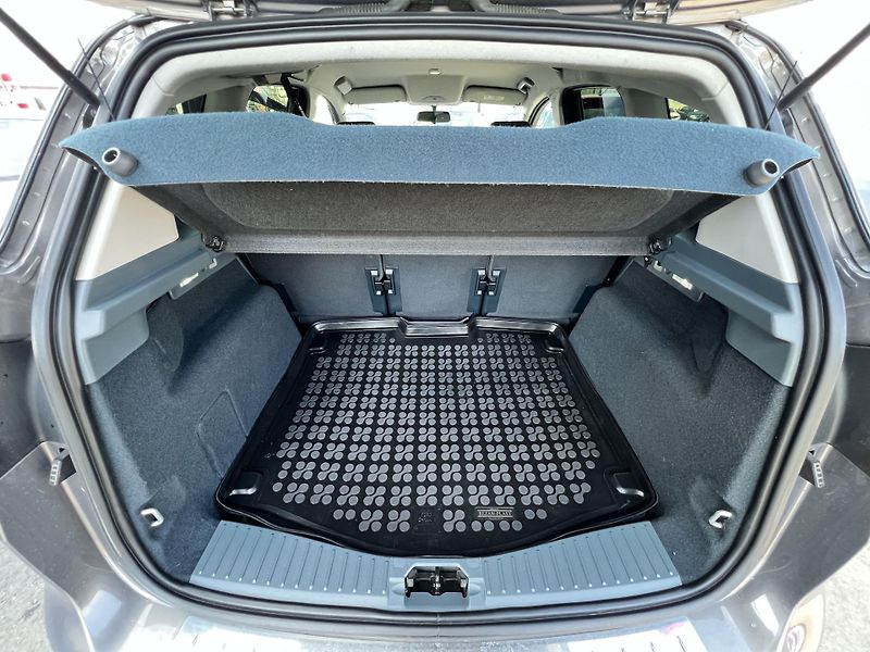Ford C-MAX Ghia 1.6TDCi KLIMA PŮVOD ČR - fotka 24 z 35
