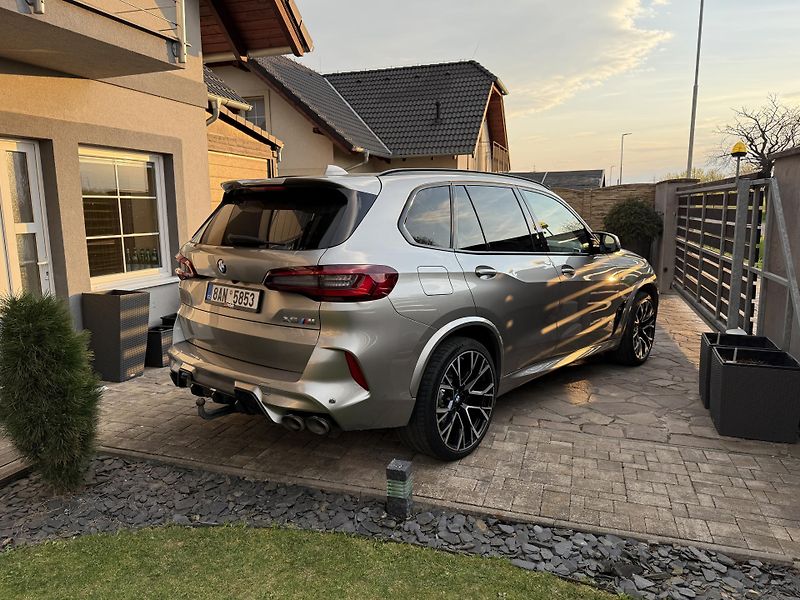 BMW X5 (2021) M, Akrapovič, nové brzdy, PPF - fotka 5 z 28