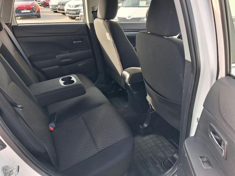 Mitsubishi ASX 1.6 MIVEC 86kW - fotka 19 z 21