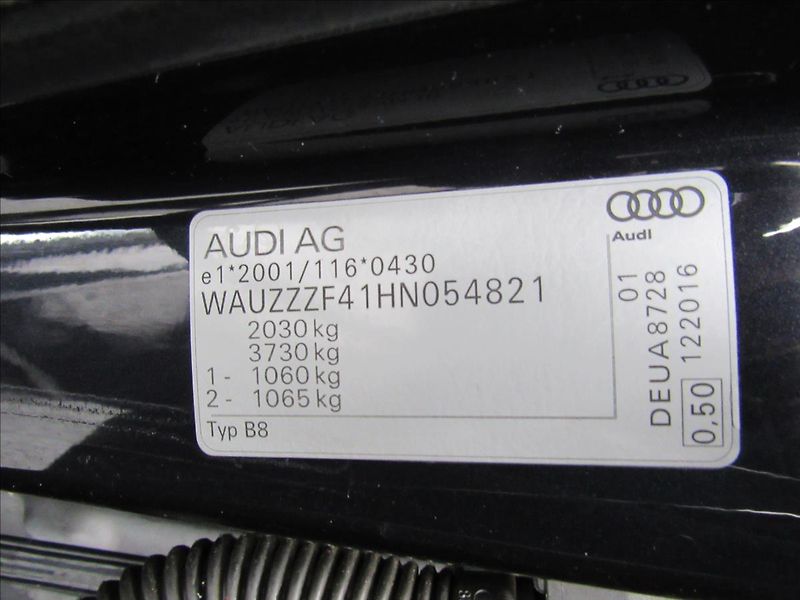 Audi A4 2,0 TDI 110kW Sedan - fotka 29 z 34