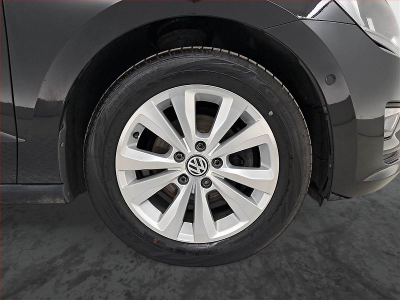 Volkswagen Golf Sportsvan (2016) 1.2 TSI, Tempomat - fotka 14 z 19