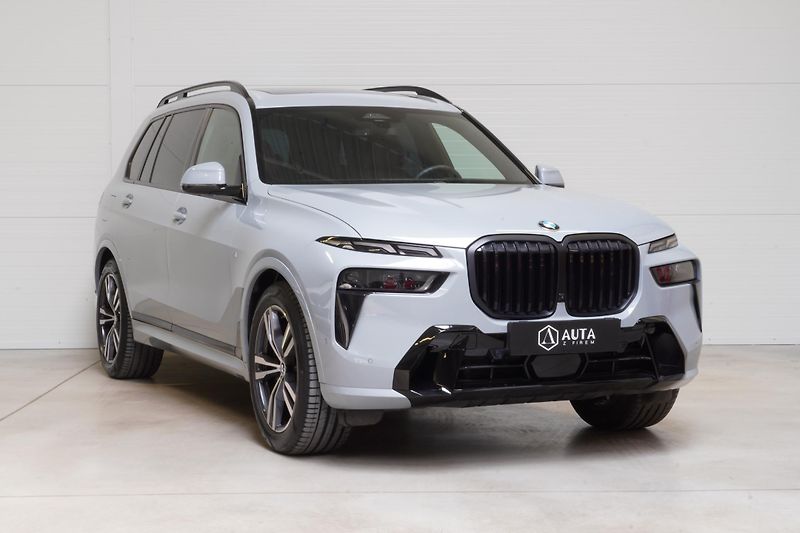 BMW X7 Xdrive40i,M-paket,ČR,1.M,Tažné - fotka 3 z 41