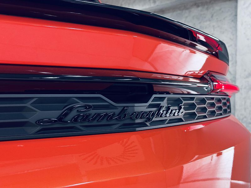 Lamborghini Urus (2026) SE*NOVÉ*ARANCIO XANTO* - fotka 10 z 47