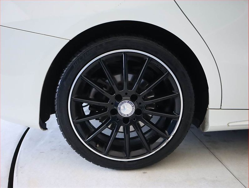 Mercedes-Benz CLA (2013) AMG Paket 180, Automat, Kůže - fotka 15 z 19
