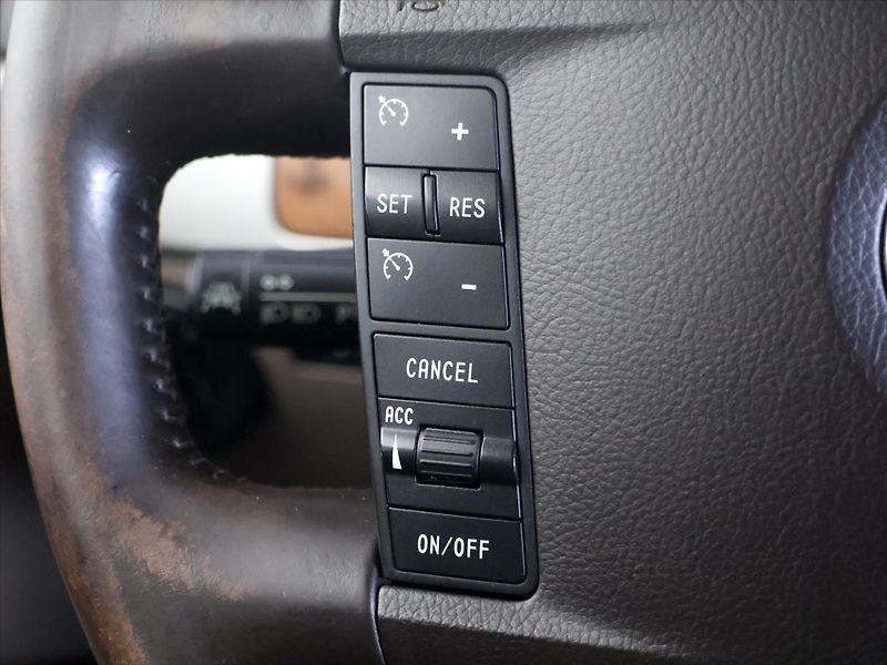 Volkswagen Touareg 3,0 TDI V6 176kW Tiptronic CZ - fotka 24 z 39