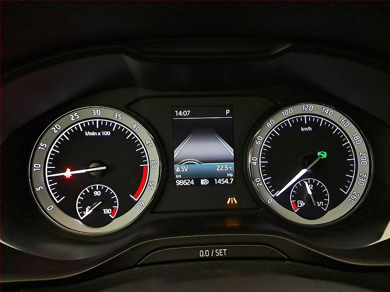 Škoda Karoq (2017) Style 2.0 TDI - fotka 11 z 19