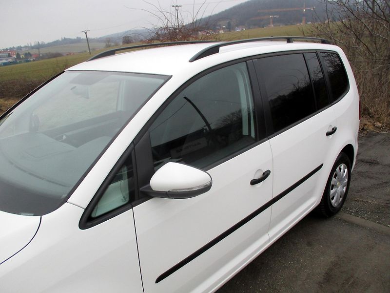 Volkswagen Touran 1.2TSi 77kW TL*L+Z PNEU*VÝHŘEV - fotka 11 z 39
