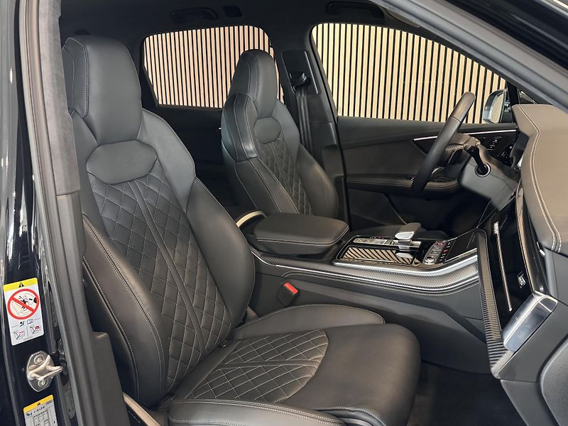 Audi SQ7 Laser B&O-Adv Masáž Night-Vis. - fotka 17 z 36
