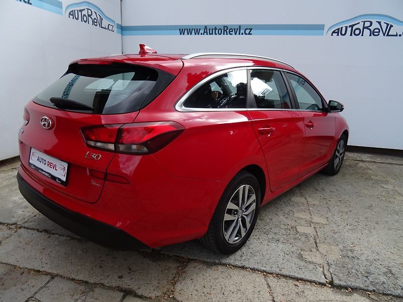 Hyundai i30 (2018) 1.4T-GDi,103kW,1majČR,S.k,DPH! - fotka 4 z 25